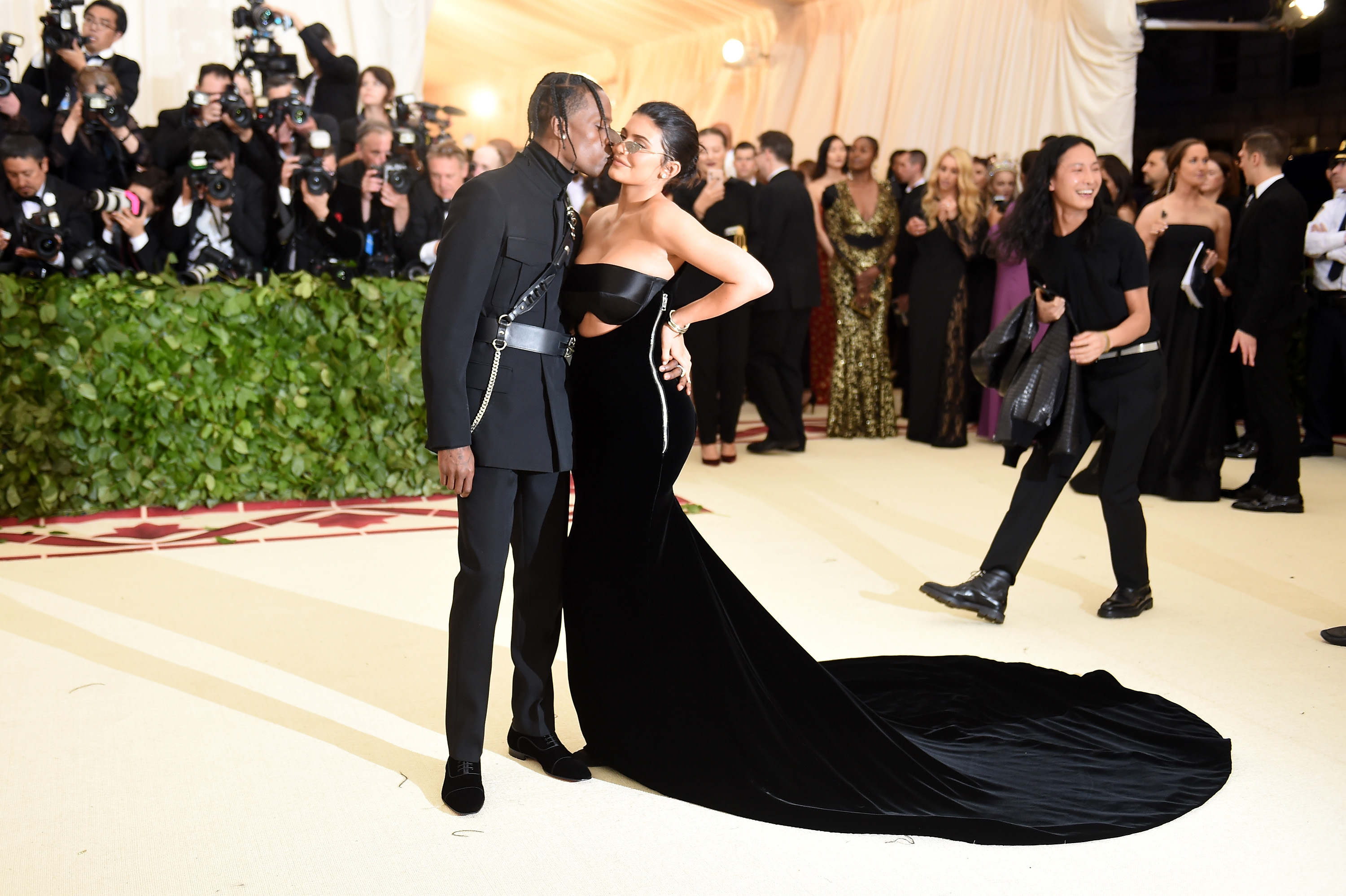 Трэвис Скотт и Кайли Дженнер, на фото 2018 года, присутствуют на Met Gala в Нью-Йорке