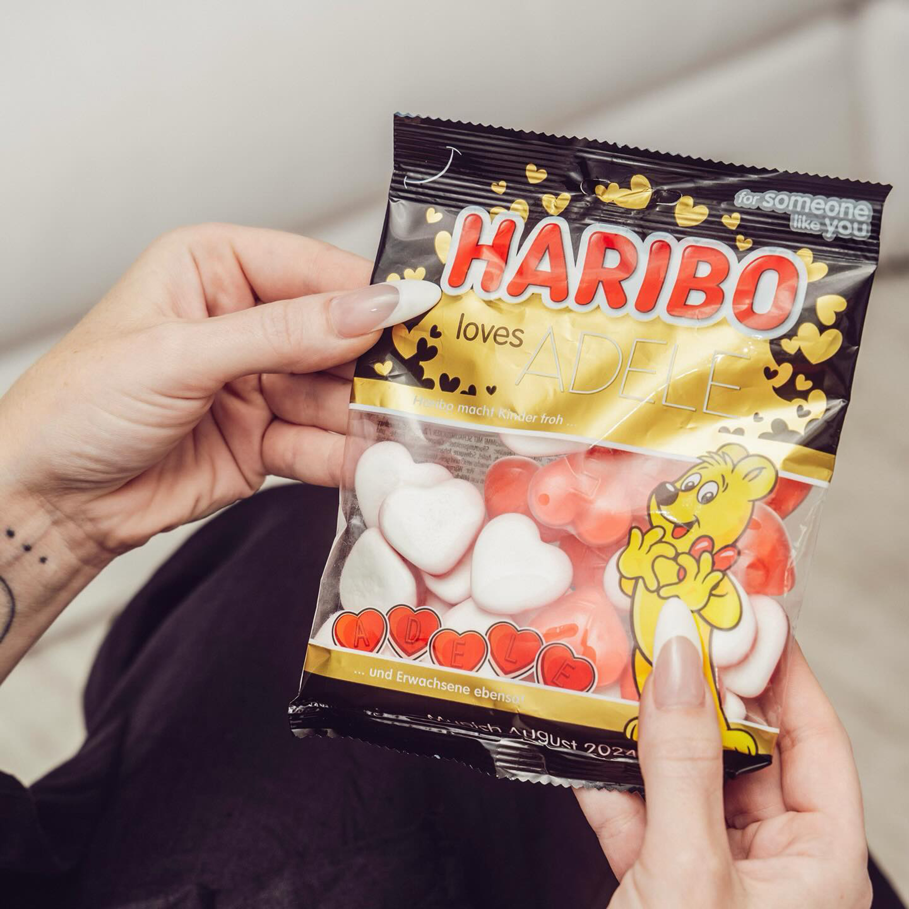 Haribo создала специальные угощения в честь певицы, которые гости могли раскупить