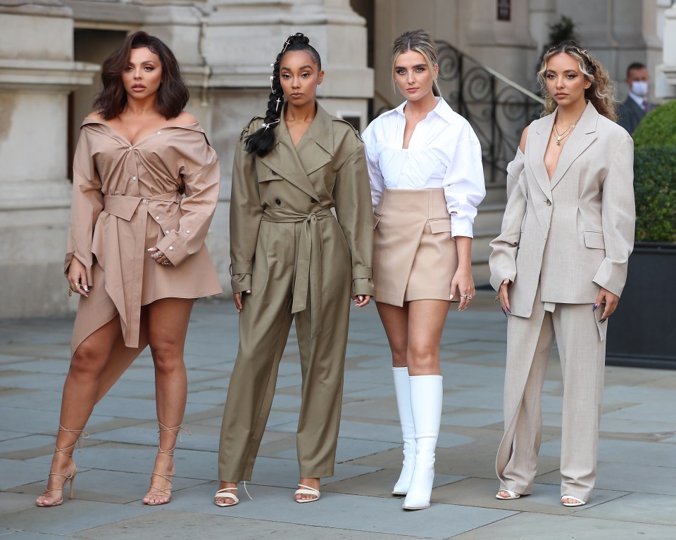 Первоначальный состав Little Mix распался в декабре 2020 года.