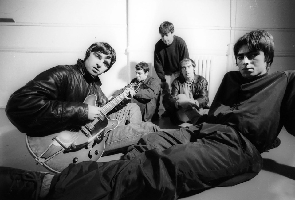 Группа Oasis была основана после того, как к ней присоединился Лиам Галлахер.