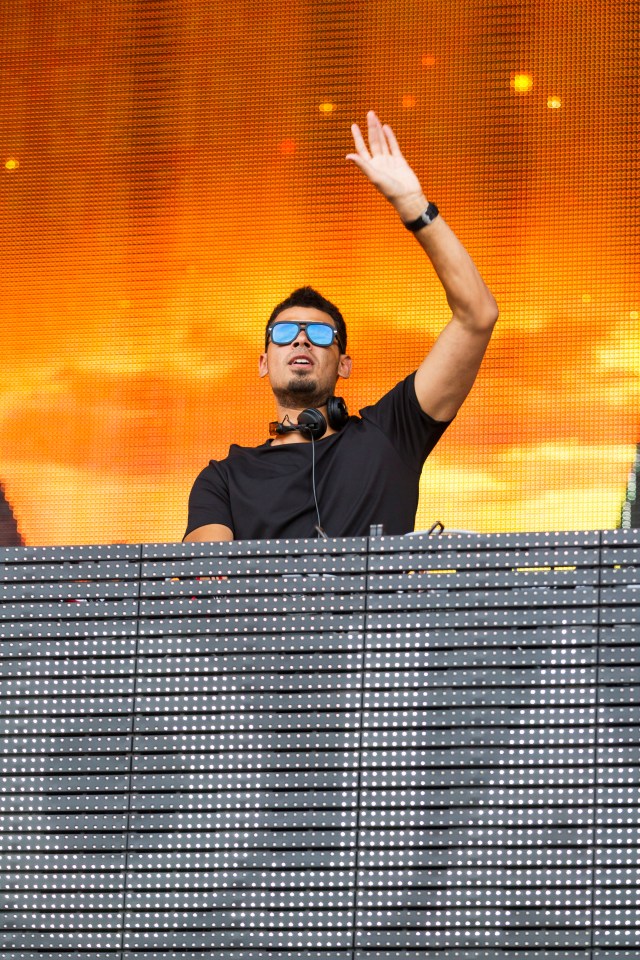 Afrojack выступает по всему миру