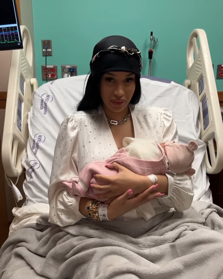 Cardi B рожает третьего ребенка и делится очаровательными первыми фотографиями на фоне развода с мужем Offset